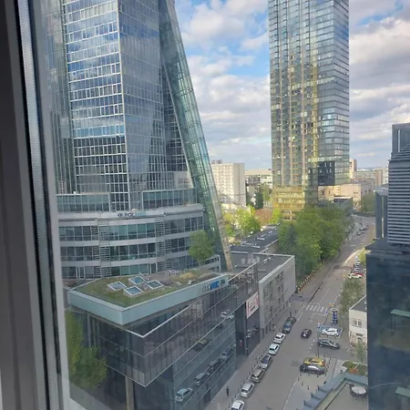 Roland 2 Srodmiescie Metro Rondo Onz,aleja Jana Pawla Ii,18