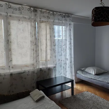 Roland 2 Srodmiescie Metro Rondo Onz,aleja Jana Pawla Ii,18 Apartment *